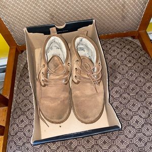 Men’s uggs size 8